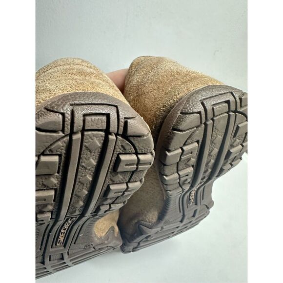 Skechers Women's Size 8M Relaxed Fit Air Cooled Memory Foam Suede Sneaker *Notes - Picture 5 of 15
